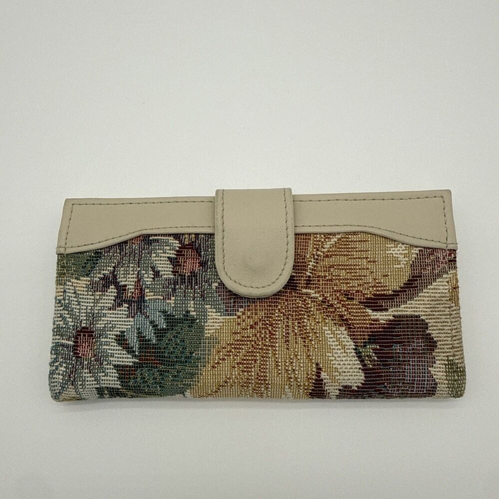 Vintage Floral Tapestry Wallet Billfold